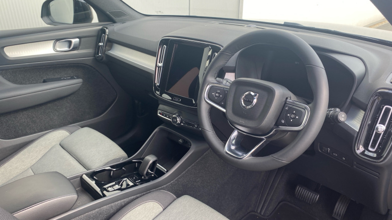 Volvo Xc40 1.5 T4 Recharge PHEV Plus Dark 5dr Auto Estate